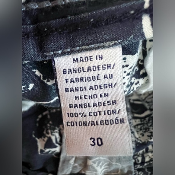 Izod SaltWater Men's Red Shorts Chino Lobster Print Size 30W 9.5 Inseam NWT - Picture 9 of 12